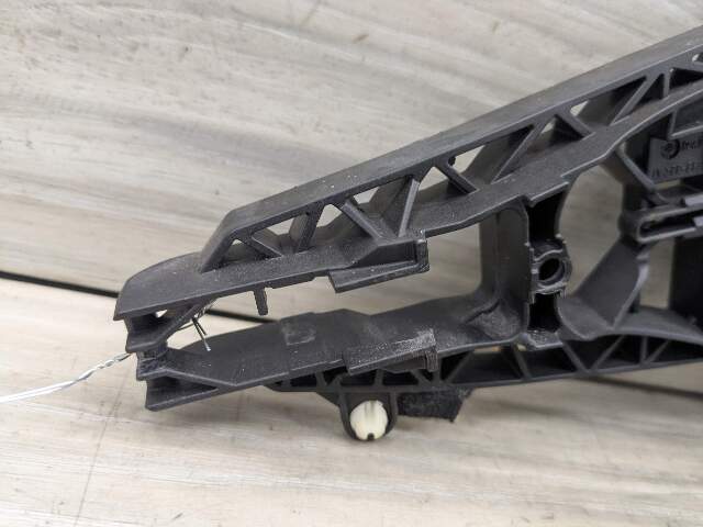 OEM BMW F15 F16 F39 F48 F85 F86 Front Rear Left Door Handle Bracket Holder
