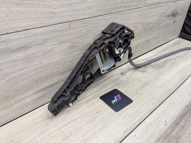 OEM BMW F15 F16 F39 F48 F85 F86 Front Rear Left Door Handle Bracket Holder