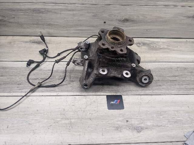 17-23 OEM BMW G30 530 540 M5550 REAR Left Drive Side Hub Knuckle Bearing Carrier
