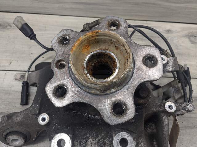 17-23 OEM BMW G30 530 540 M5550 REAR Right Passenger Hub Knuckle Bearing Carrier