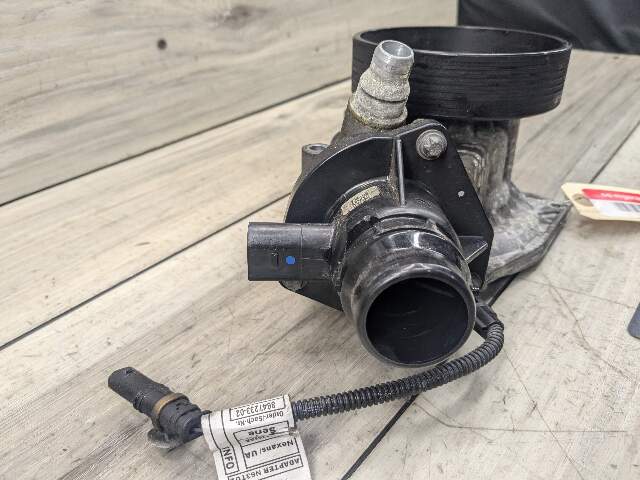 16-19 OEM BMW G12 G30 550 750 Engine N63 Water Pump Cooling Mechanical