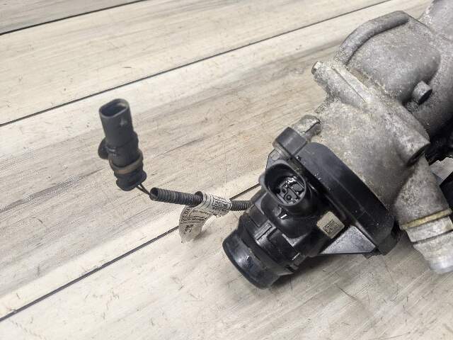 16-19 OEM BMW G12 G30 550 750 Engine N63 Water Pump Cooling Mechanical