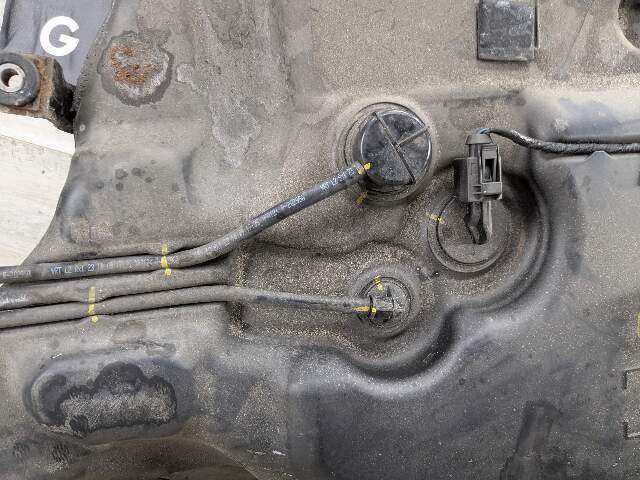 09-13 OEM BMW E70 X5 Diesel Sedan SCR Selective Catalytic Reduction DEF Tank