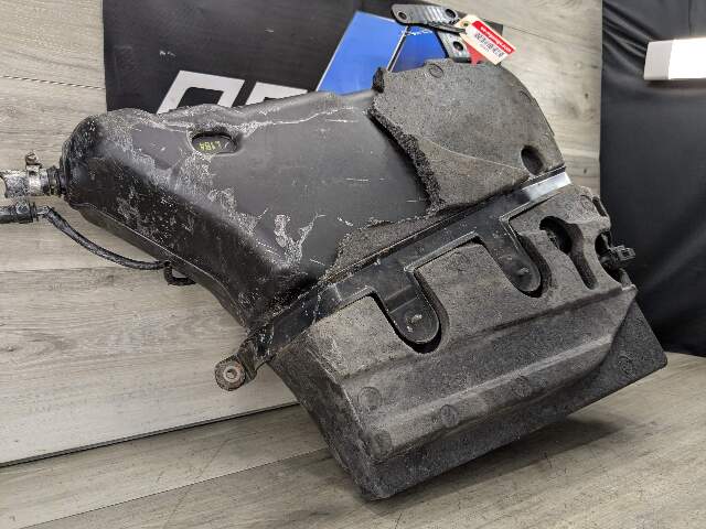 09-13 OEM BMW E70 X5 Diesel Sedan SCR Selective Catalytic Reduction DEF Tank