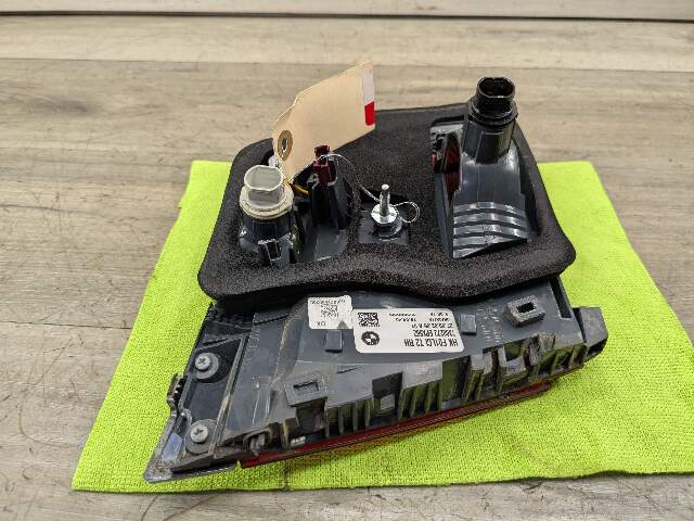 09-15 OEM BMW F01 F02 750 LED Rear Right Passenger Side Inner Tail Light