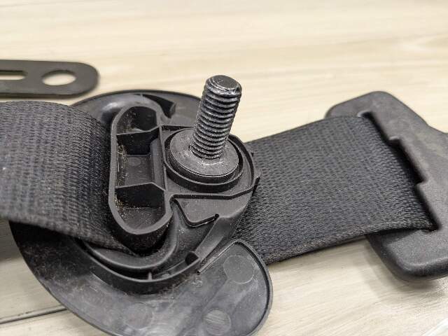 13-15 OEM BMW F01 F02 740 750 B7 Front Right Passenger Side Seatbelt Retractor