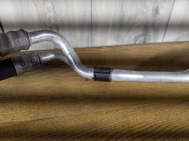 13-15 OEM BMW F01 F02 750 LCI N63 Transmission Oil Cooler Inlet Outlet Pipe Hose