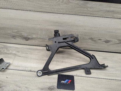 09-15 OEM BMW F01 F02 Front Left Driver Side Fender Bracket Wing Holder SET