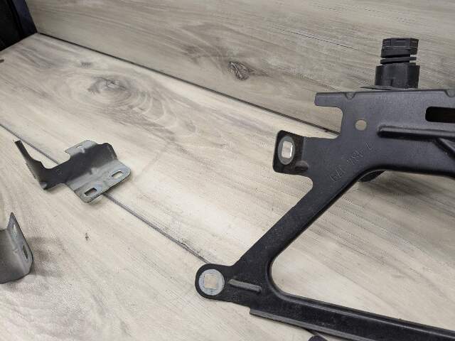 09-15 OEM BMW F01 F02 Front Left Driver Side Fender Bracket Wing Holder SET