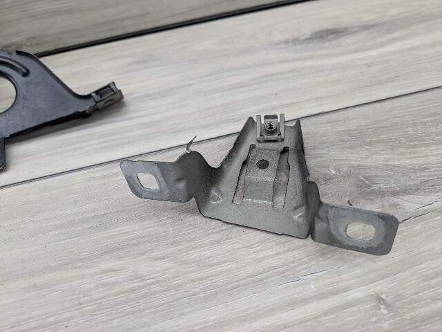 09-15 OEM BMW F01 F02 Front Left Driver Side Fender Bracket Wing Holder SET