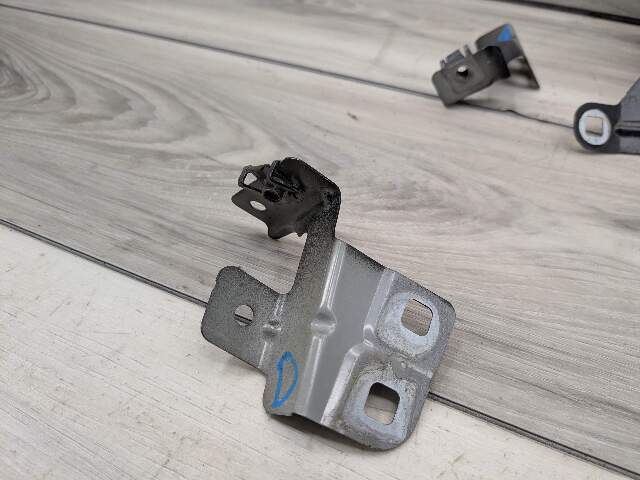09-15 OEM BMW F01 F02 Front Left Driver Side Fender Bracket Wing Holder SET