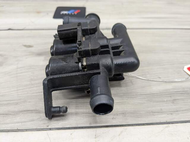 OEM BMW F01 F02 F06 F07 F10 F12 F13 M5 M6 Engine Water Heater Control Valve Pump