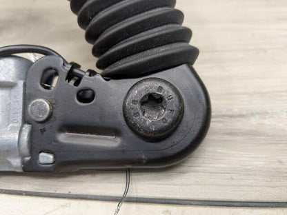 13-16 OEM BMW F10 F07 F01 F02 740 M5 Front Right Passenger Side Seatbelt Buckle