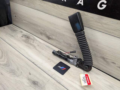 13-16 OEM BMW F10 F07 F01 F02 740 M5 Front Right Passenger Side Seatbelt Buckle