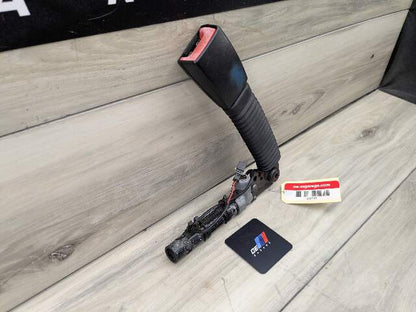 13-16 OEM BMW F10 F07 F01 F02 740 M5 Front Right Passenger Side Seatbelt Buckle