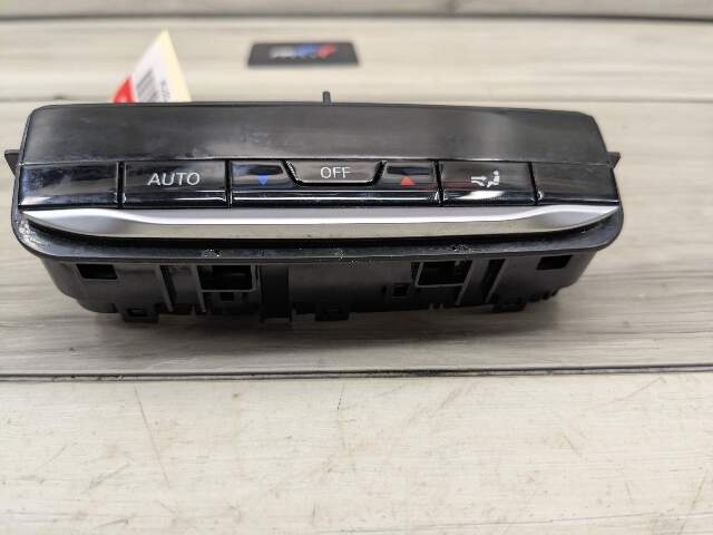 OEM BMW G20 G22 G23 G26 G80 G82 G83 Rear AC Air Climate Control Switch Module