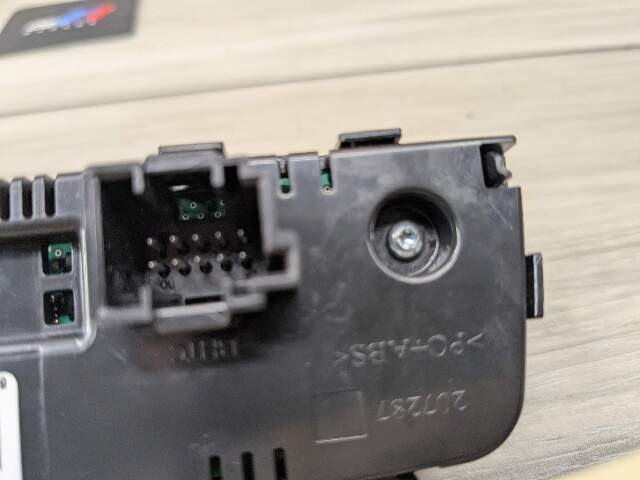 OEM BMW G20 G22 G23 G26 G80 G82 G83 Rear AC Air Climate Control Switch Module