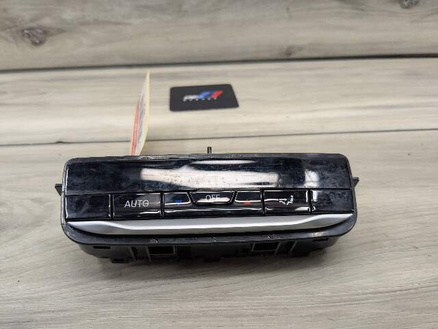 OEM BMW G20 G22 G23 G26 G80 G82 G83 Rear AC Air Climate Control Switch Module