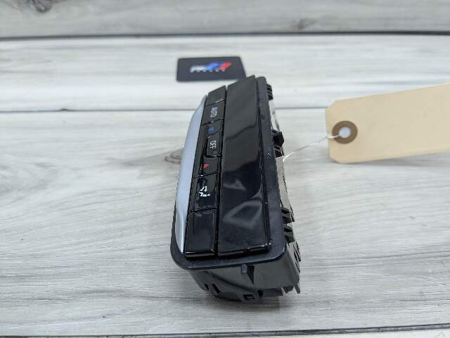 OEM BMW G20 G22 G23 G26 G80 G82 G83 Rear AC Air Climate Control Switch Module