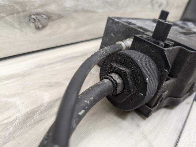 14-19 OEM BMW F15 F16 F85 F86 X5 X6 Emergency Parking Brake Actuator Unit Motor