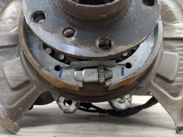 OEM BMW E70 F15 F16 F85 F86 X5 X6 Rear Left Driver Spindle Hub Carrier Knuckle