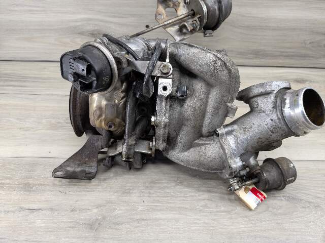 07-13 OEM BMW E70 X5 Diesel Engine M57 Turbocharger Turbo Charger Wastegate 266k