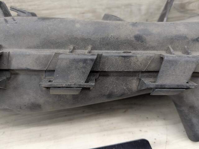 06-10 OEM BMW E92 E93 328 330 335 Front Right Passenger Side Brake Air Vent Duct