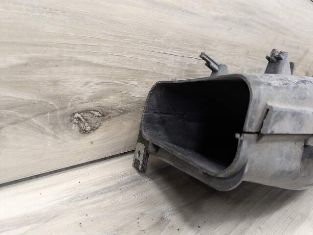 06-10 OEM BMW E92 E93 328 330 335 Front Right Passenger Side Brake Air Vent Duct