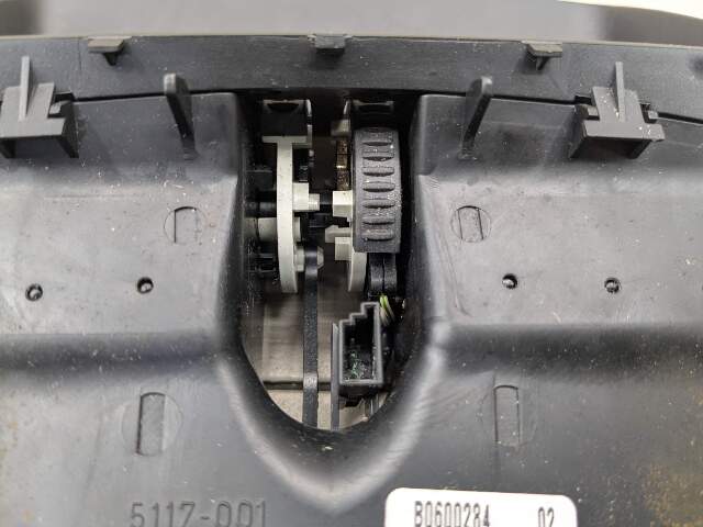 07-13 OEM BMW E92 E93 Interior Central Console Rear Vent