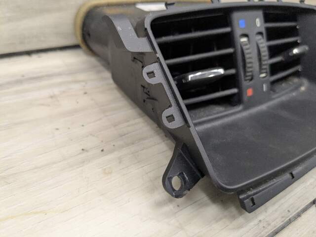 07-13 OEM BMW E92 E93 Interior Central Console Rear Vent