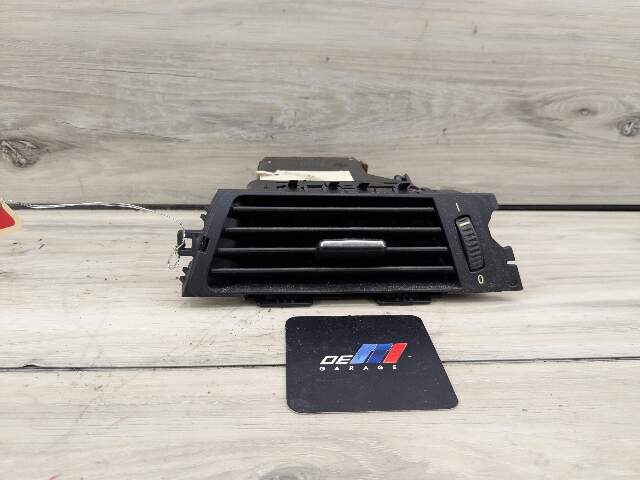 06-13 OEM BMW E90 E92 E93 Right Passanger Side Dashboard Dash Air Vent