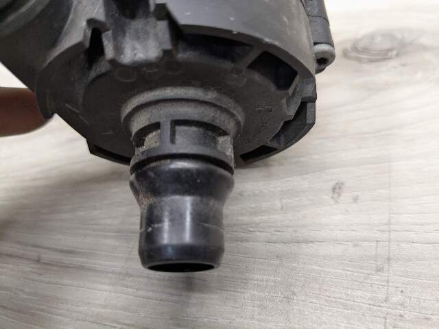 OEM BMW F23 F30 F32 F36 F80 F82 M3 Engine B46 S55 Auxiliary Coolant water Pump