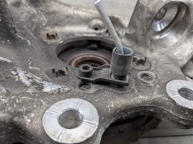 15-20 OEM BMW M2 M3 F80 M4 F82 F83 Rear Left Wheel Hub Spindle Knuckle Assembly