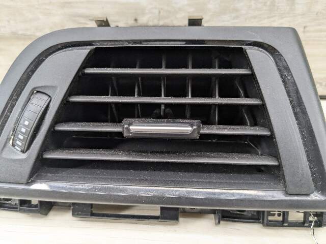 12-20 OEM BMW F30 F32 F33 F80 F82 M4 335 Passenger Air AC Vent Dash Grille
