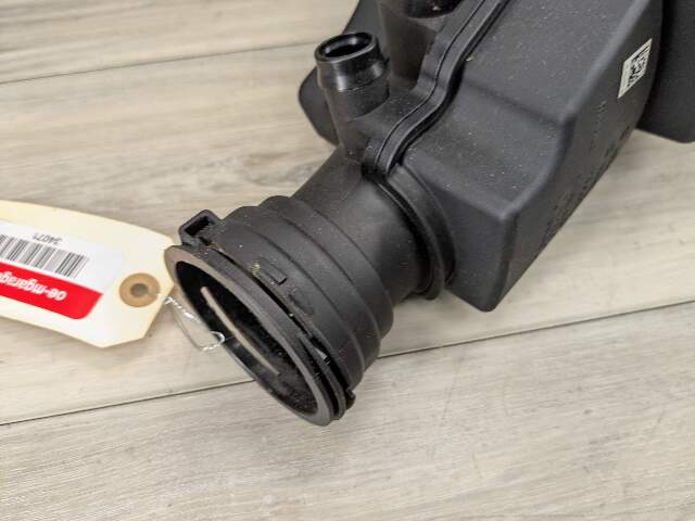 19-24 OEM BMW G20 G22 G23 G29 330 430 Z4 Filtered Air Intake Pipe Resonator B46