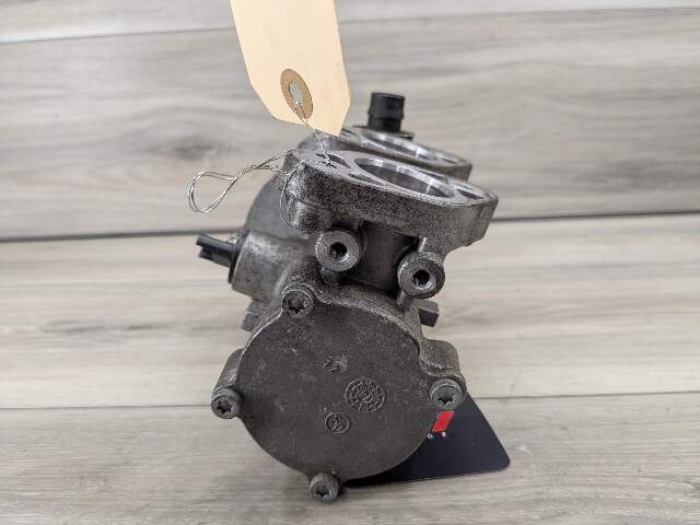 15-20 OEM BMW F80 F82 F83 M3 M4 Engine S55 Vacuum Pump w/ O HPFP
