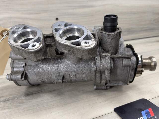 15-20 OEM BMW F80 F82 F83 M3 M4 Engine S55 Vacuum Pump w/ O HPFP
