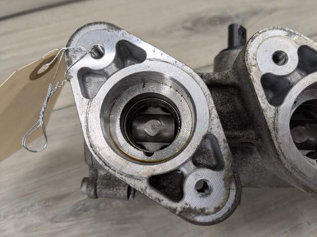 15-20 OEM BMW F80 F82 F83 M3 M4 Engine S55 Vacuum Pump w/ O HPFP