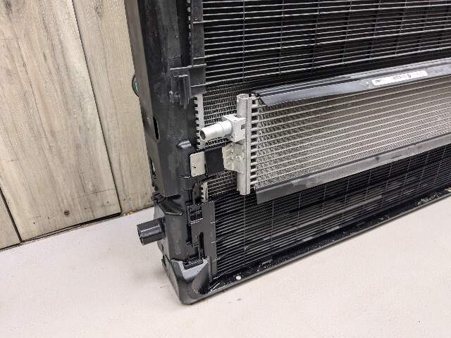 OEM BMW G20 G22 G23 M340 M440 Radiator Condenser Cooling Fan Assembly 850W B58
