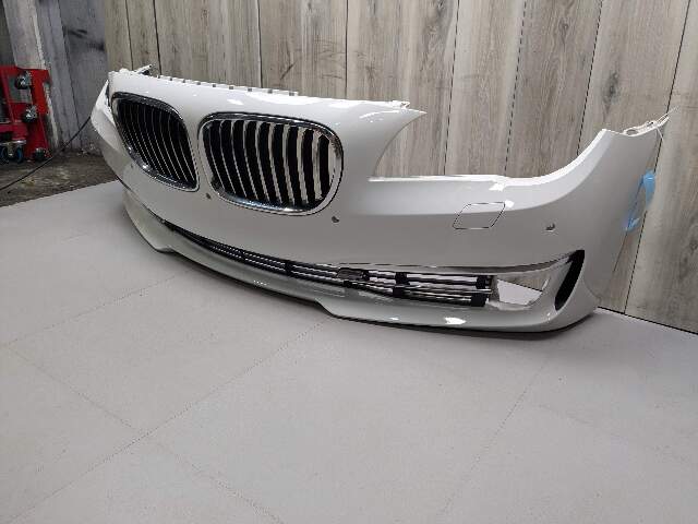13-15 OEM BMW F01 F02 740 750 Front Bumper Cover w/ Grilles COMPLETE PDC White