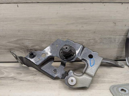 19-24 OEM BMW G20 330 M340 Front Left Driver Side Fender Wing Holder Bracket SET