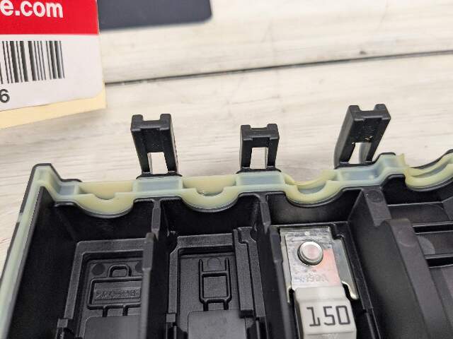 OEM BMW G20 M340 Fuse Box Relay Module