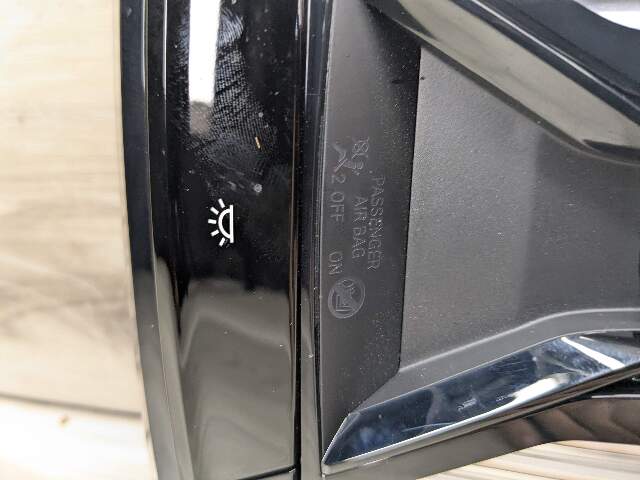 19-24 OEM BMW G20 330 M340 Front Roof Console Dome Light SOS Switch