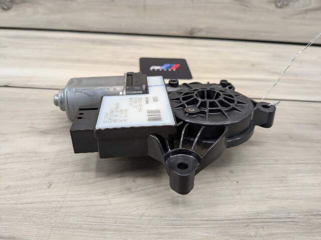 OEM BMW G20 G80 330 M340 REAR Right Passenger Side Door Window Regulator Motor