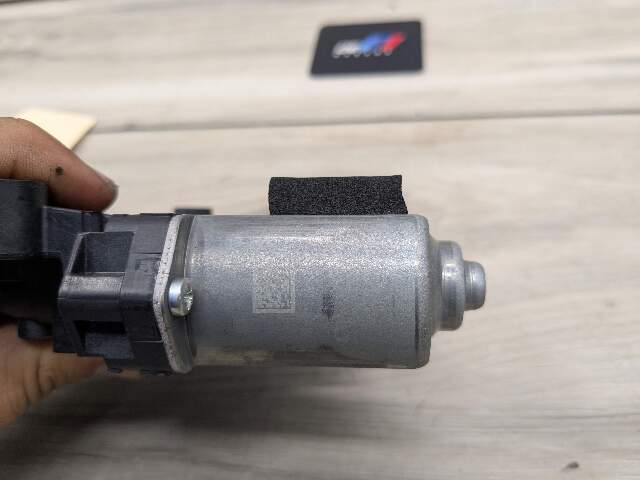 OEM BMW G20 G80 M3 330 M340 REAR Left Driver Side Door Window Regulator Motor