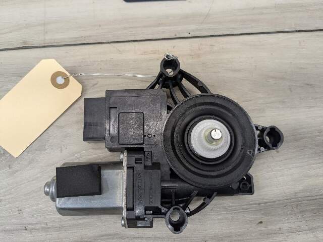 OEM BMW G20 G80 330 M340 M3 FRONT Left Driver Side Door Window Regulator Motor
