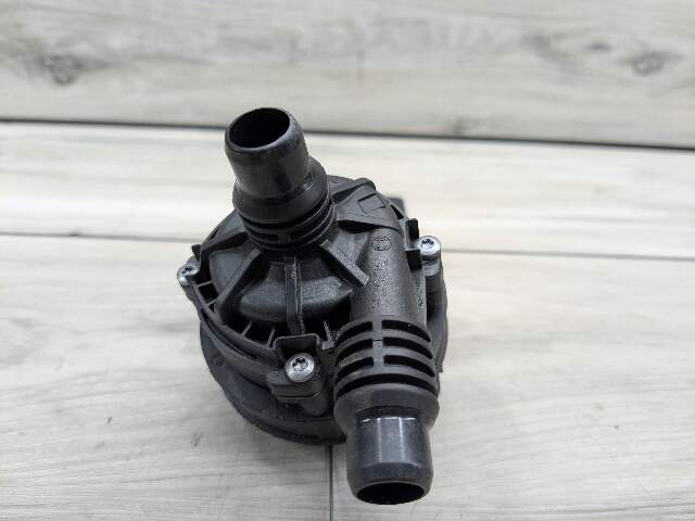 OEM BMW G01 G05 G20 G23 G30 Engine B46 B58 Auxiliary Electric Water Pump Cooling