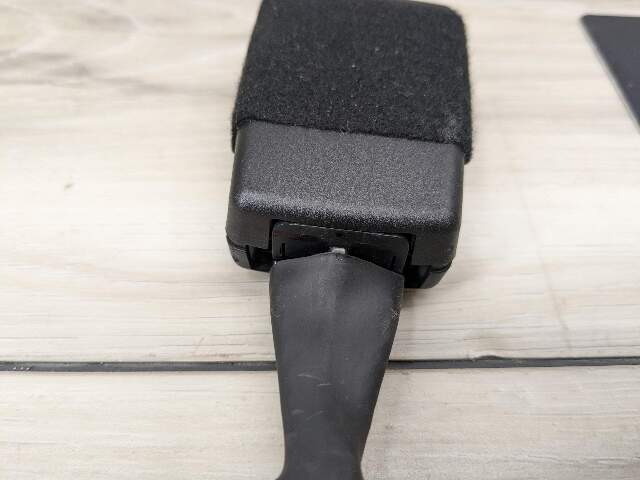 OEM BMW G01 G02 G20 X3 X4 330 M340 840 850 M8 Front Right Left Seatbelt Buckle