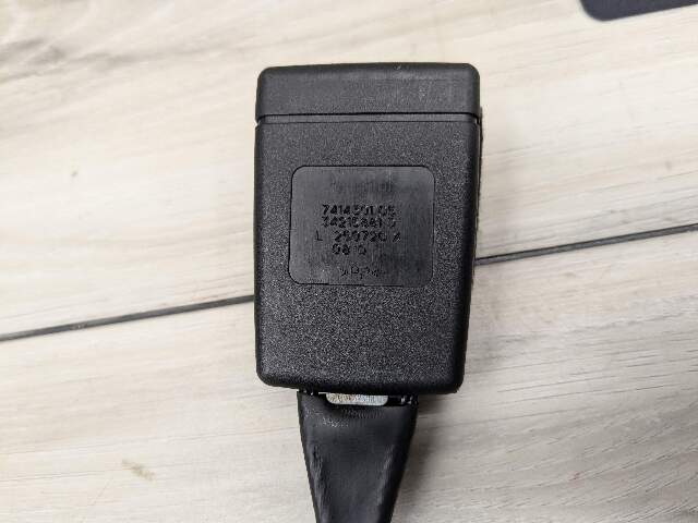 OEM BMW G01 G02 G20 X3 X4 330 M340 840 850 M8 Front Right Left Seatbelt Buckle