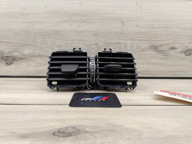 19-24 OEM BMW G20 G80 330 M340 M3 Rear Center AC Air Vent Grille